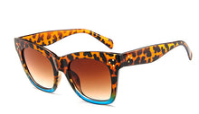 Load image into Gallery viewer, Classic Sunglasses For Women