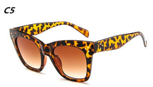 Load image into Gallery viewer, Classic Sunglasses For Women
